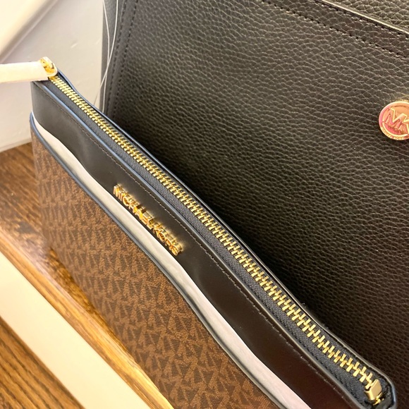 Michael Kors Maisie Large 3-in-1 Tote Bag - Picture 3 of 11